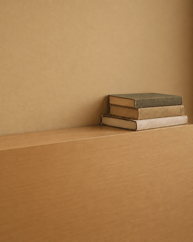 What to Put in a Living Room Corner for a Quiet Daily Pause